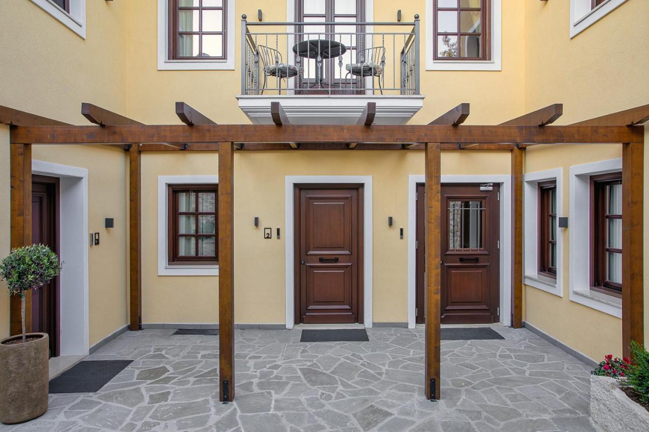 Petrou Suites Ioánina Exterior foto